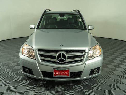 Used 2011 Mercedes-Benz GLK 350 4MATIC image 2