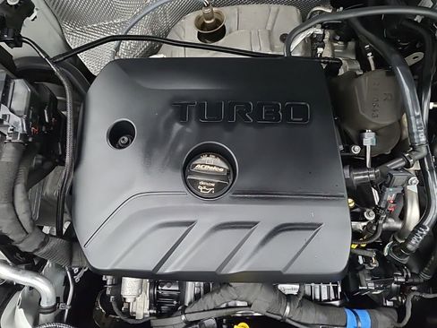 Used 2025 Buick Encore GX Avenir w/ Avenir Technology Package image 14