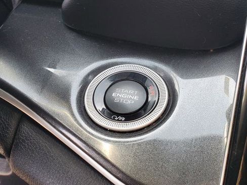 Used 2022 Jeep Grand Cherokee L Altitude image 15