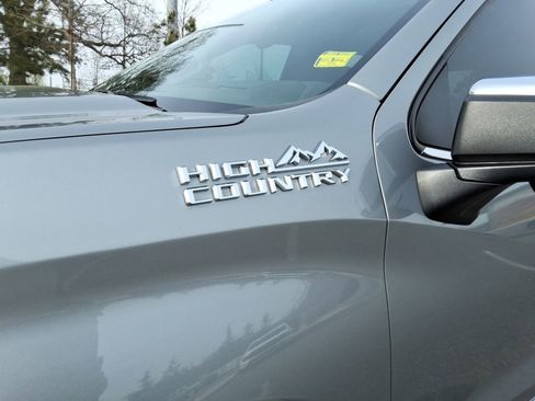 Used 2023 Chevrolet Silverado 1500 High Country w/ Technology Package AWD/4WD image 12