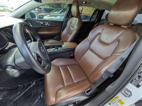 Used 2020 Volvo V60 T5 Cross Country AWD/4WD image 12