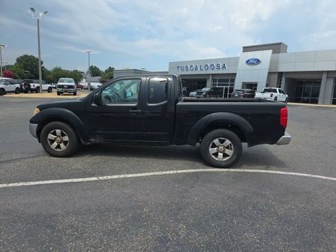 Used 2010 Nissan Frontier SE w/ SE Value Truck Pkg RWD image 6