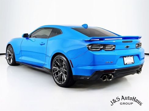 Used 2022 Chevrolet Camaro ZL1 image 5