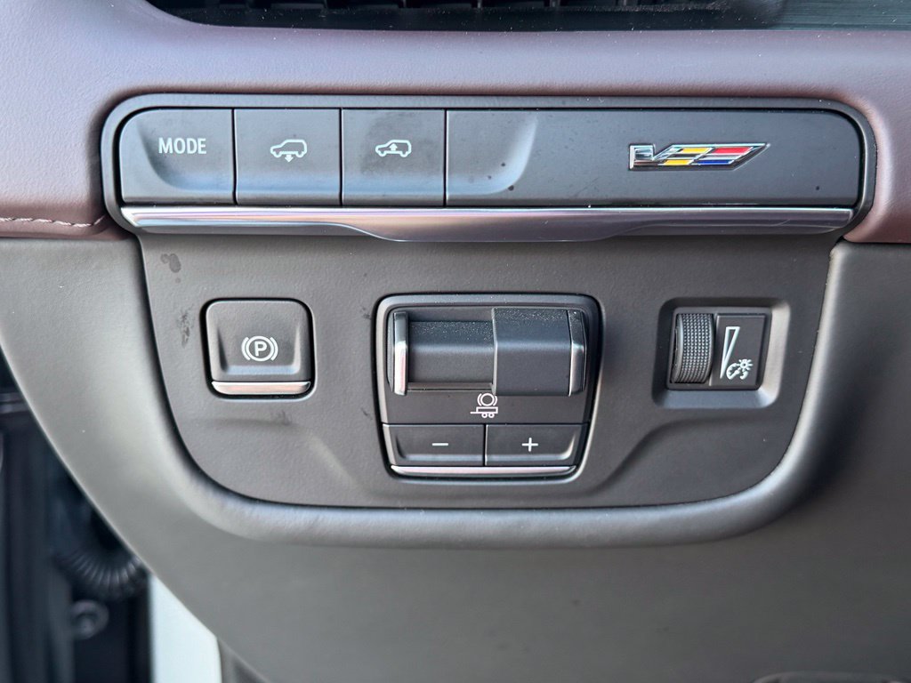 Used 2024 Cadillac Escalade V AWD/4WD image 27