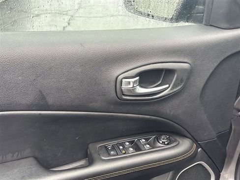 Used 2020 Jeep Compass Limited image 22
