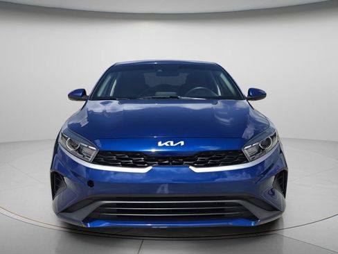 Used 2023 Kia Forte LXS image 5