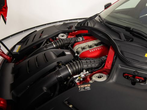 Certified 2025 Ferrari Purosangue AWD/4WD image 18