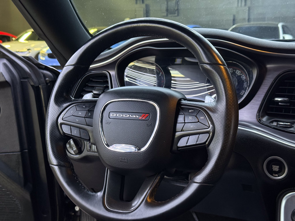 Used 2018 Dodge Challenger R/T w/ Driver Convenience Group RWD image 18