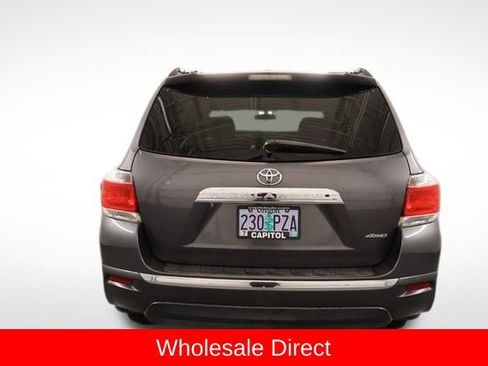 Used 2012 Toyota Highlander 4WD w/ Tech Pkg image 3