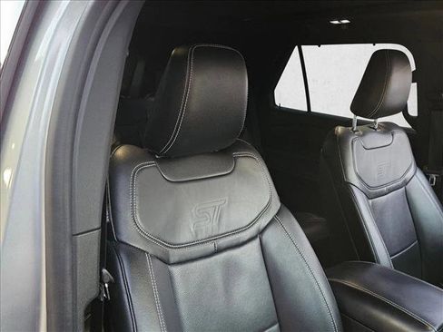 Used 2020 Ford Explorer ST w/ ST Street Pack image 23