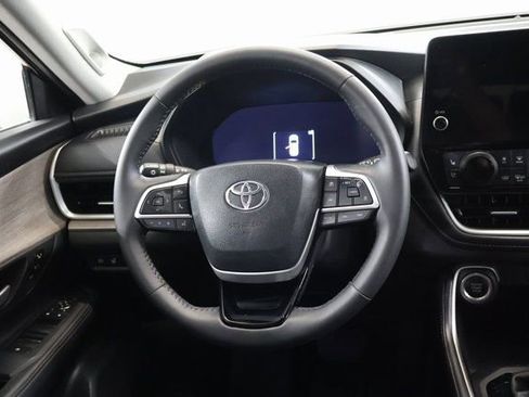 Certified 2024 Toyota Grand Highlander AWD image 15