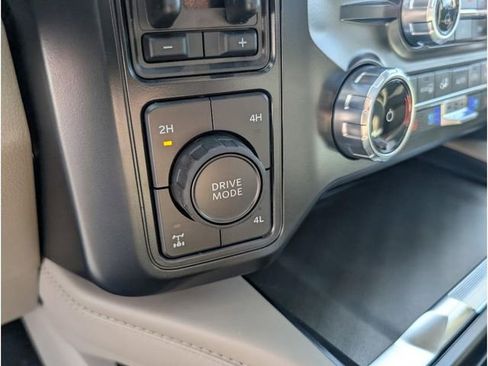 New 2025 Ford F350 Platinum w/ Platinum Plus Package image 24