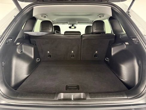 Used 2019 Jeep Cherokee Latitude Plus w/ Comfort/Convenience Group image 32