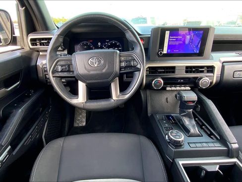 Used 2024 Toyota Tacoma TRD Off-Road image 5