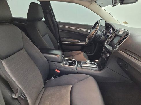 Used 2019 Chrysler 300 Touring w/ Sport Appearance Package RWD image 21