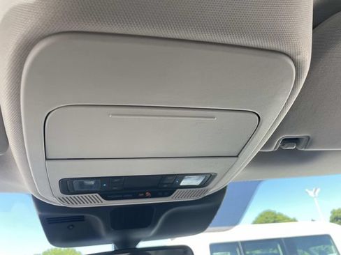 Used 2025 Ford Expedition Max Active AWD/4WD image 33