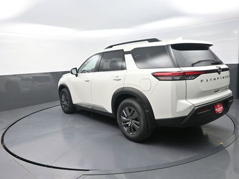 Used 2023 Nissan Pathfinder SV AWD/4WD image 14