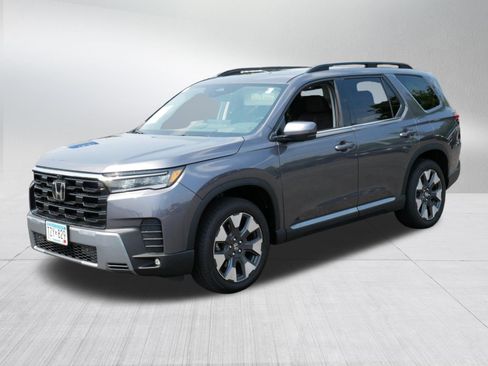 Certified 2026 Honda Pilot Elite image 3