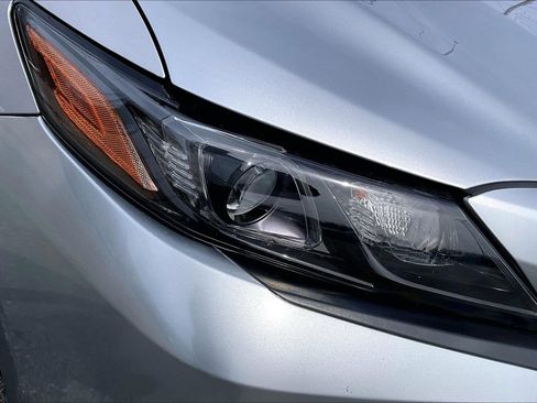 Used 2023 Toyota Camry SE image 25