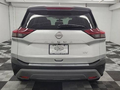 Used 2023 Nissan Rogue SV w/ SV Premium B Package FWD image 9