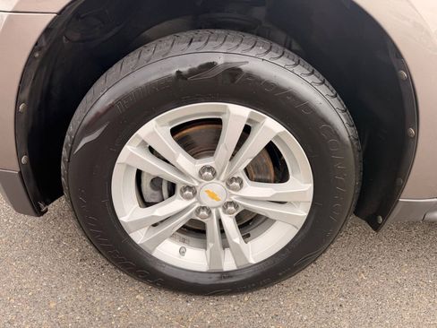 Used 2010 Chevrolet Equinox LT w/ Vehicle Interface Package FWD image 2