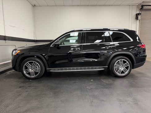 Used 2026 Mercedes-Benz GLS 450 4MATIC image 9