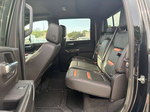 Used 2023 GMC Sierra 2500 AT4 w/ AT4 Preferred Package AWD/4WD image 15