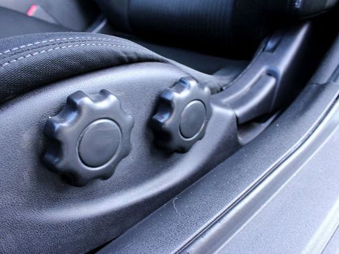 Used 2014 Nissan 370Z Coupe image 13