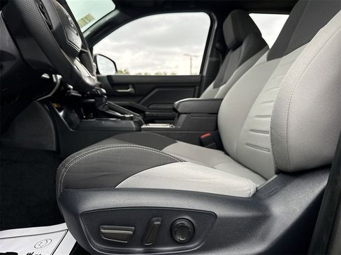 Used 2025 Toyota Tacoma SR5 image 12