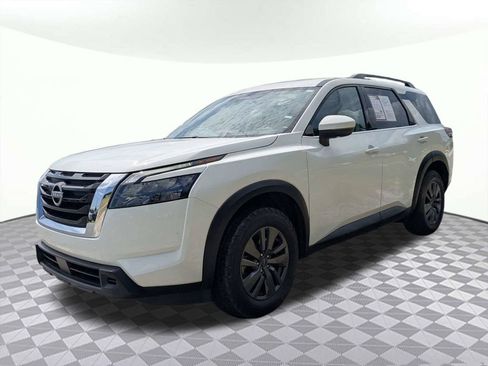 Used 2024 Nissan Pathfinder SV FWD image 7