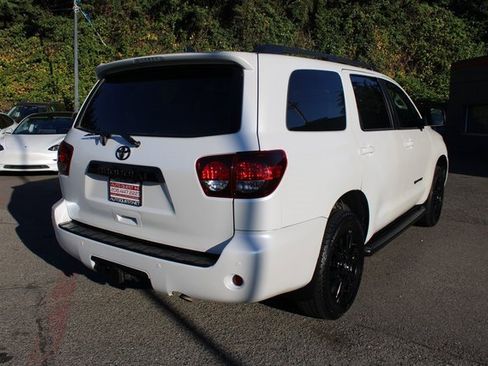 Used 2022 Toyota Sequoia TRD Sport image 3