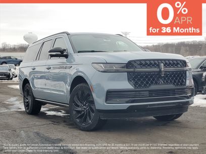 New 2026 Lincoln Navigator L Reserve w/ Jet Appearance Package