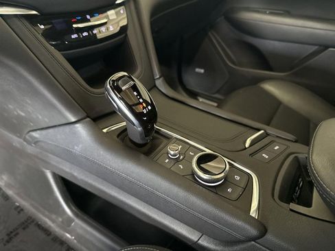 Used 2022 Cadillac XT5 Premium Luxury image 17