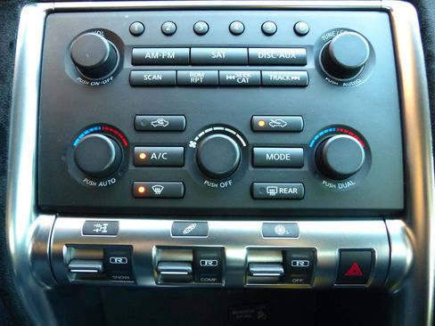 Used 2010 Nissan GT-R Premium image 43