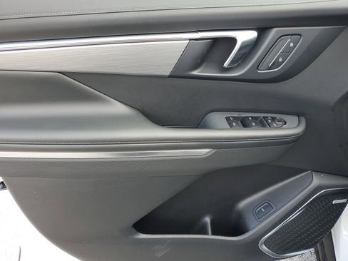 Used 2025 Buick Enclave Preferred image 18