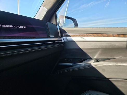 Used 2025 Cadillac Escalade Sport Platinum image 24