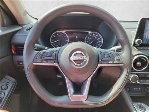 Used 2025 Nissan Sentra SV FWD image 18