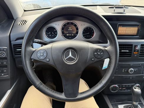 Used 2010 Mercedes-Benz GLK 350 4MATIC image 23