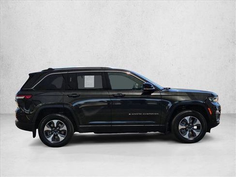 Used 2023 Jeep Grand Cherokee 4WD 4xe w/ Luxury Tech Group II image 4