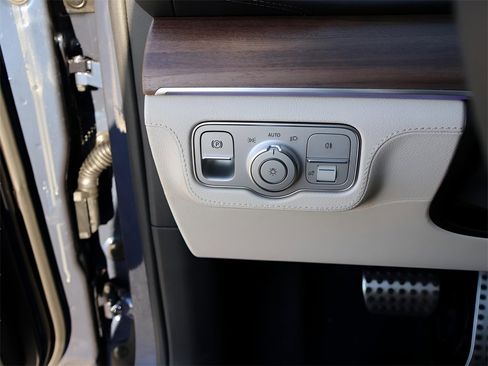 New 2026 Mercedes-Benz GLS 450 4MATIC image 38