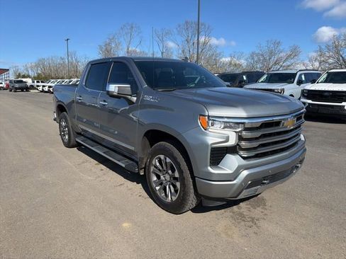 Used 2025 Chevrolet Silverado 1500 High Country w/ Technology Package image 4