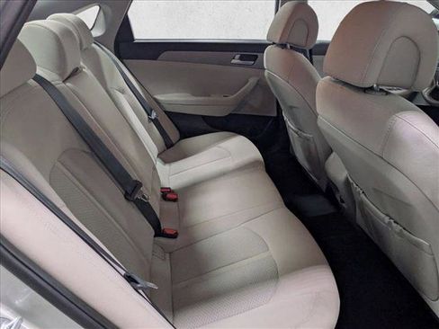Used 2016 Hyundai Sonata SE image 18