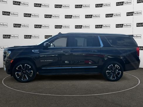 Used 2022 GMC Yukon XL SLT w/ Max Trailering Package AWD/4WD image 3