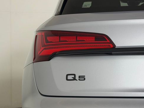 Used 2024 Audi Q5 e Prestige AWD/4WD image 30