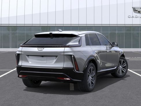 New 2026 Cadillac Lyriq Luxury RWD image 4