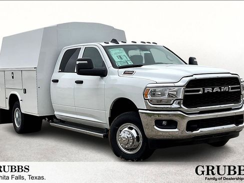 New 2024 RAM 3500 Tradesman w/ Chrome Appearance Group image 1