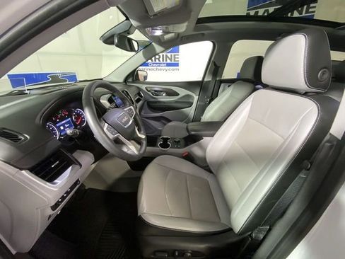 Certified 2024 GMC Terrain SLT w/ Infotainment Package II image 25