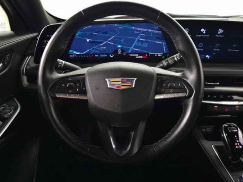 Certified 2025 Cadillac XT4 Premium Luxury image 21