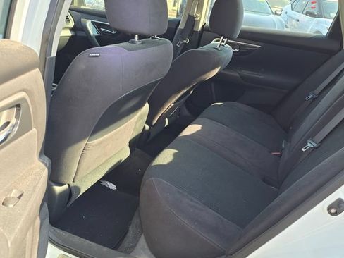 Used 2014 Nissan Altima 2.5 S FWD image 9