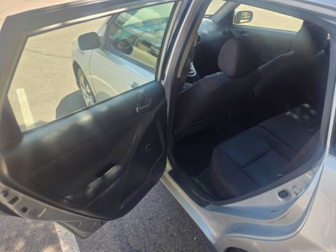 Used 2007 Toyota Matrix XR FWD image 29